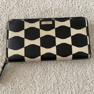 Kate Spade Wallet-Zip, NY Bow Tile Lacey. Black/Cream, GREAT cond.